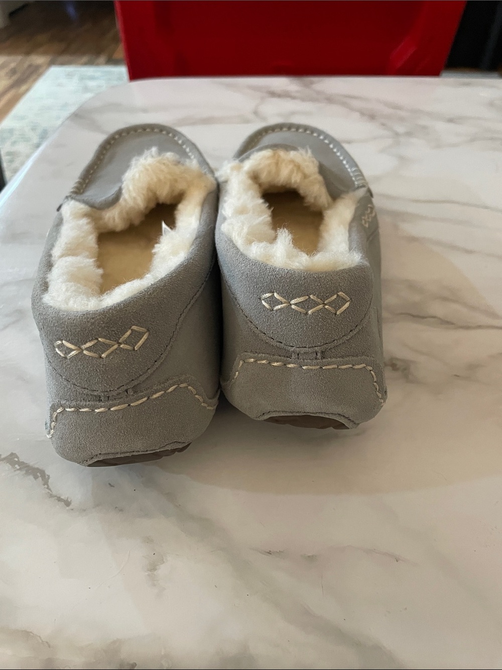 Ugg slippers - Picture 6 of 6